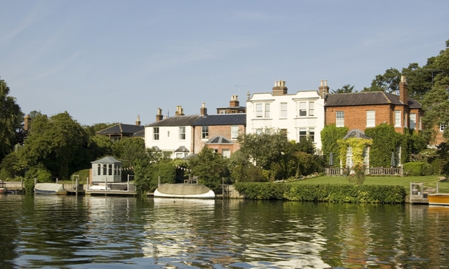 roofing services in Bourne End
